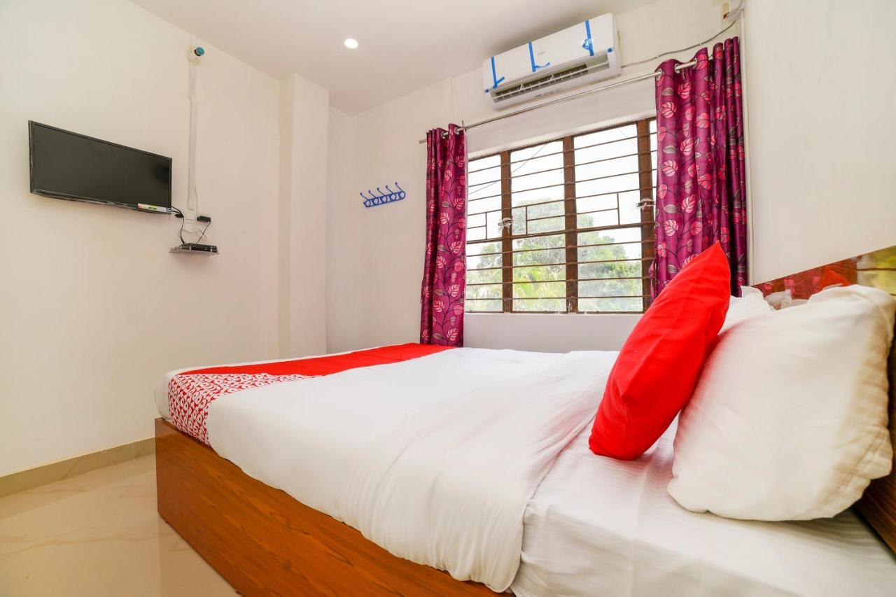Oyo 40893 Hotel Lotus Guwahati Exterior foto